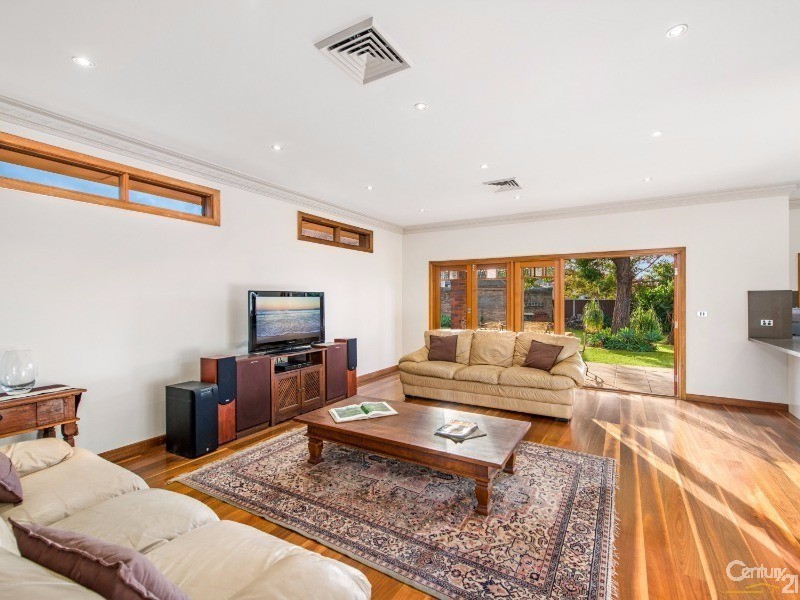 15 Kinsel Grove, Bexley NSW 2207