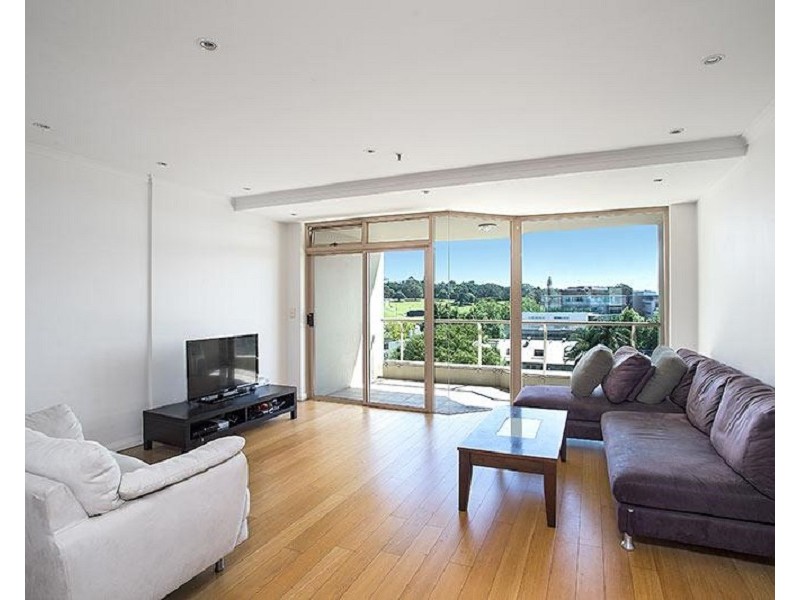 712/63 Crown Street, Woolloomooloo NSW 2011