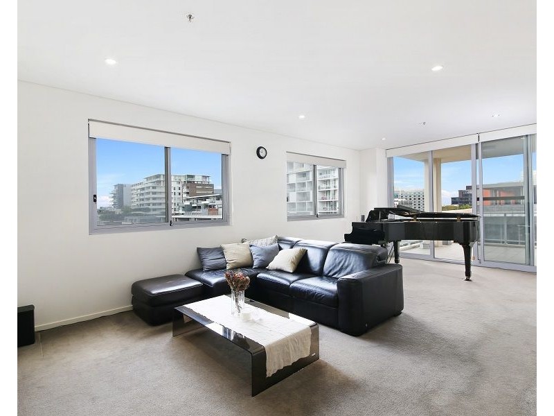 703c/ 8 Bourke Road, Mascot NSW 2020