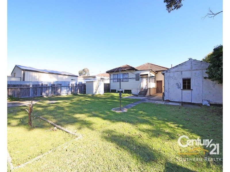 2  Balfour Avenue, Caringbah NSW 2229