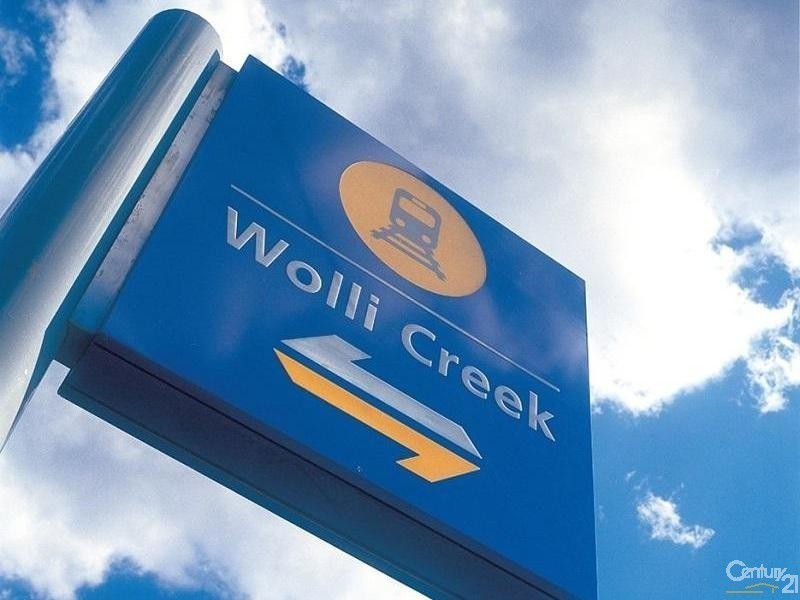 2 Discovery Point Place, Wolli Creek NSW 2205