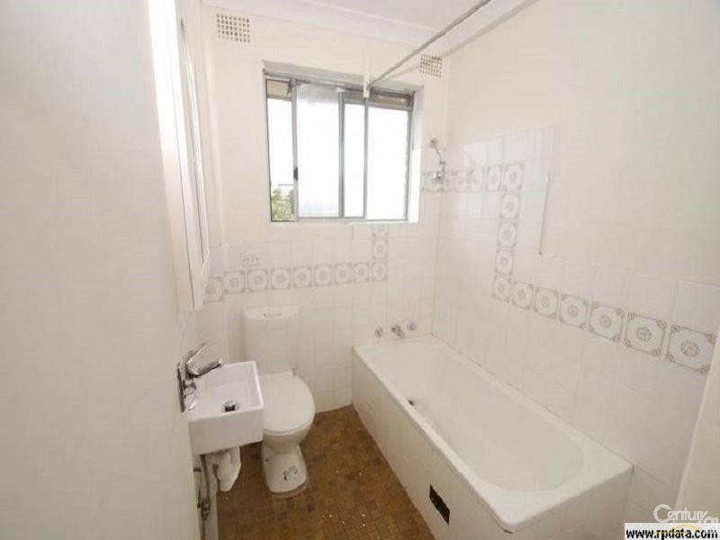 11/20 Drummond Street, Warwick Farm NSW 2170