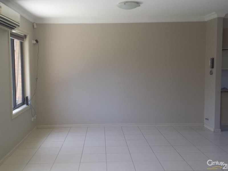 12/4-6 Metella Rd, Toongabbie NSW 2146