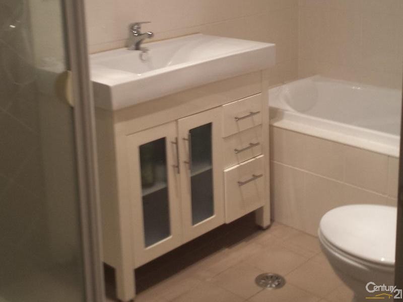 12/4-6 Metella Rd, Toongabbie NSW 2146