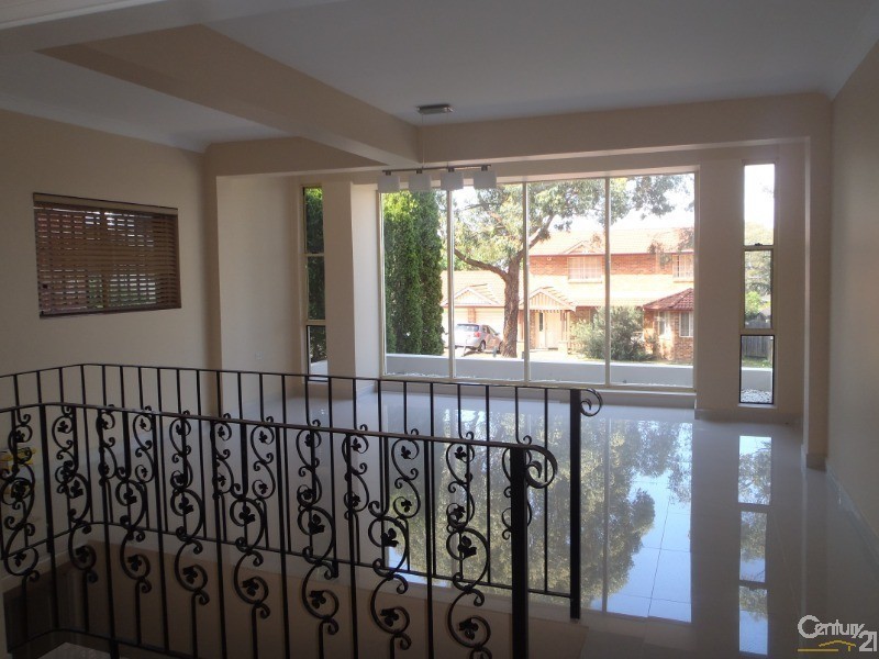 3 Crestview Drive, Glenwood NSW 2768