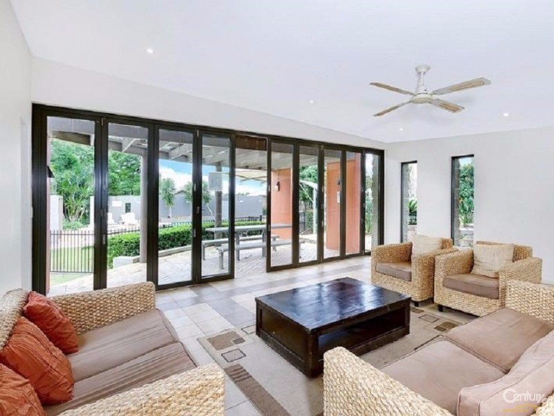 4 Skipton Way, Stanhope Gardens NSW 2768