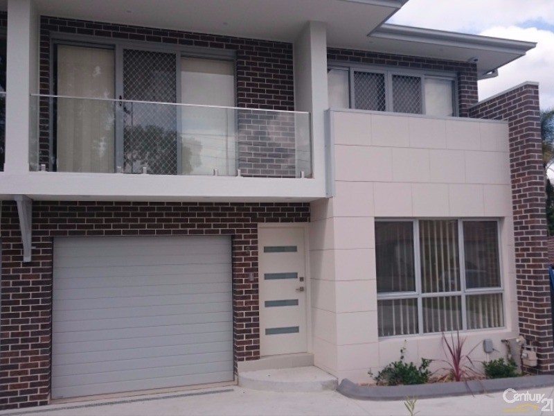 2/62 Hampden Road, South Wentworthville NSW 2145