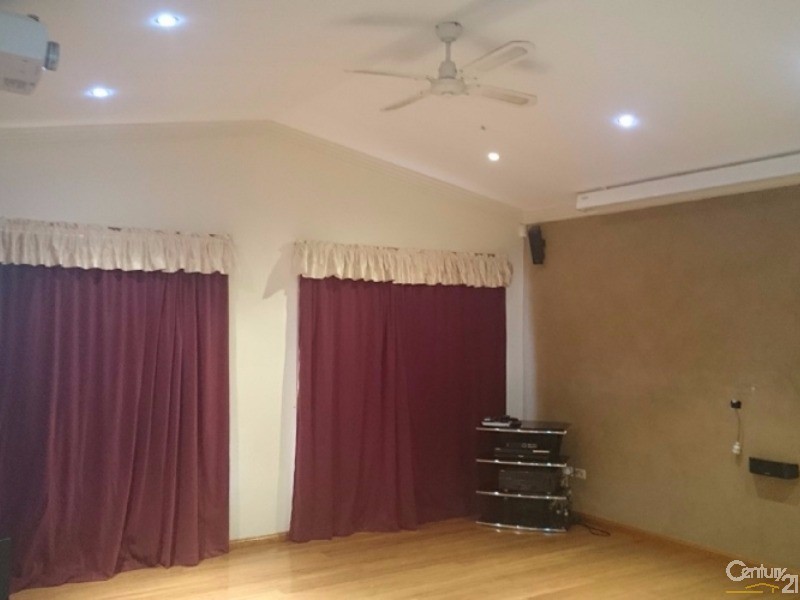 11 Julian Close, Kellyville NSW 2155