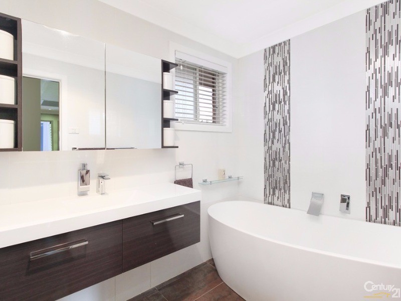 24 Sutherland Avenue, Kings Langley NSW 2147