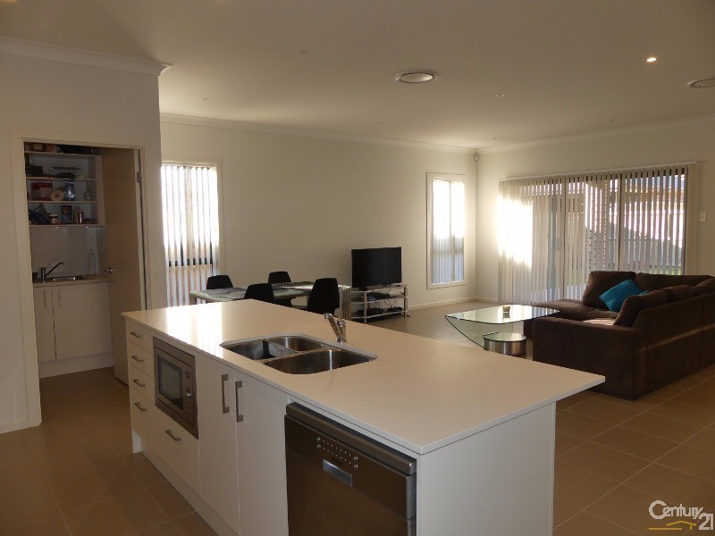 11 Sugarloaf Crescent, Colebee NSW 2761