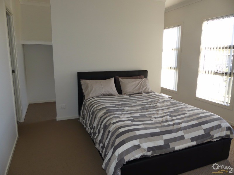 11 Sugarloaf Crescent, Colebee NSW 2761