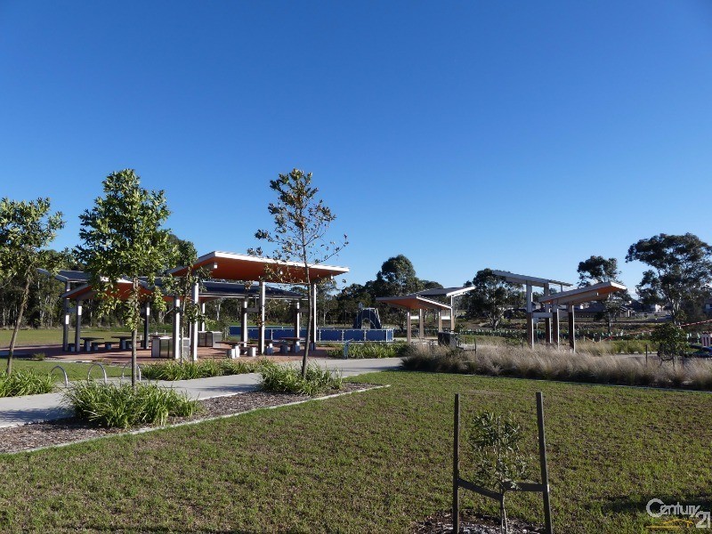 11 Sugarloaf Crescent, Colebee NSW 2761