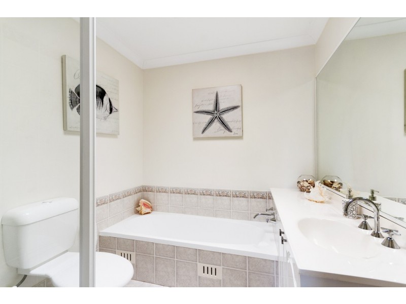 10 Garrett Way, Glenwood NSW 2768