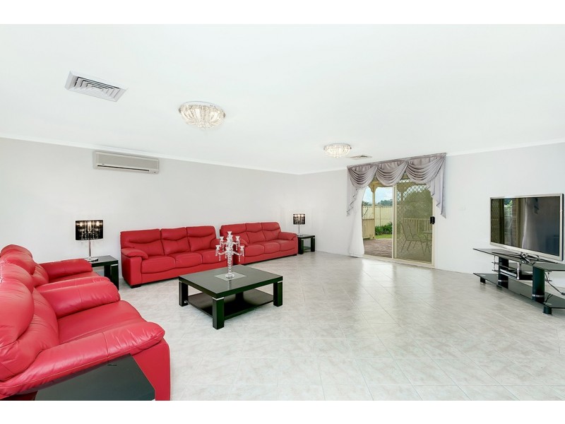 185 Glenwood Park Drive, Glenwood NSW 2768