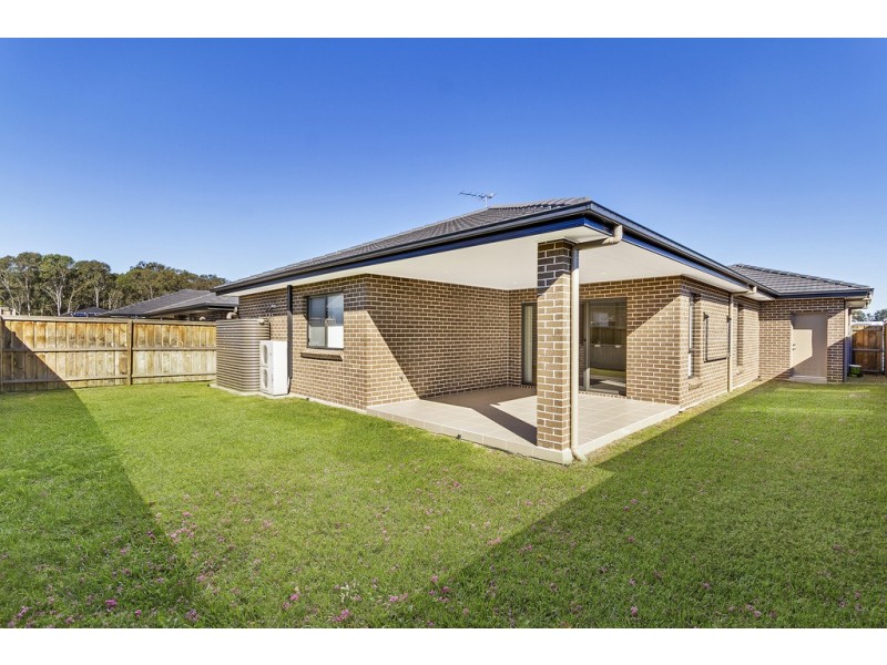 11 Sugarloaf Crescent, Colebee NSW 2761