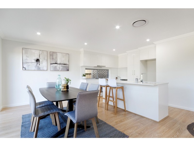 35 Summerland Crescent, Colebee NSW 2761