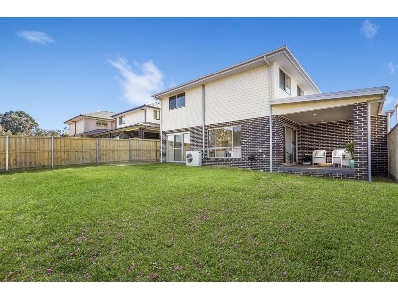 35 Summerland Crescent, Colebee NSW 2761