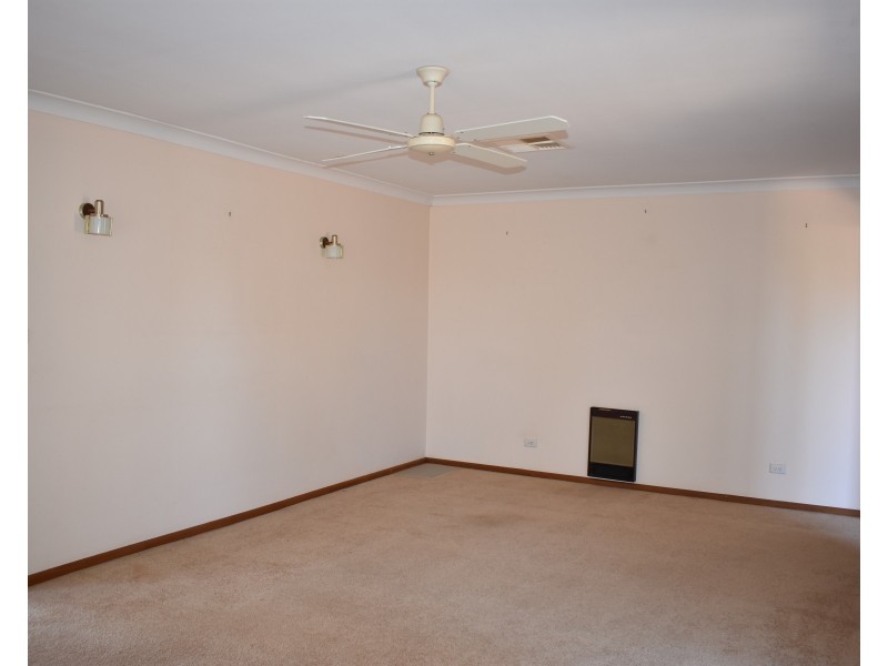 17 Jubilee Street, Parkes NSW 2870