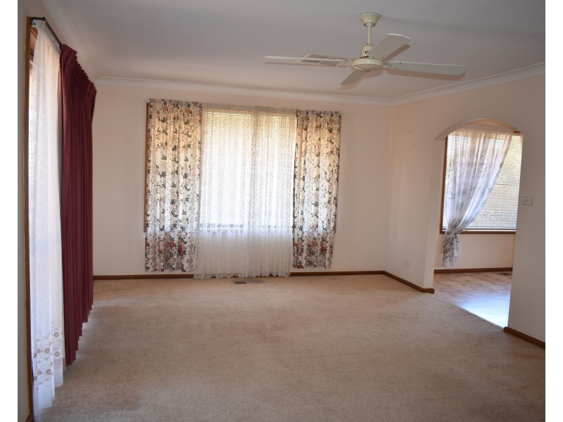 17 Jubilee Street, Parkes NSW 2870