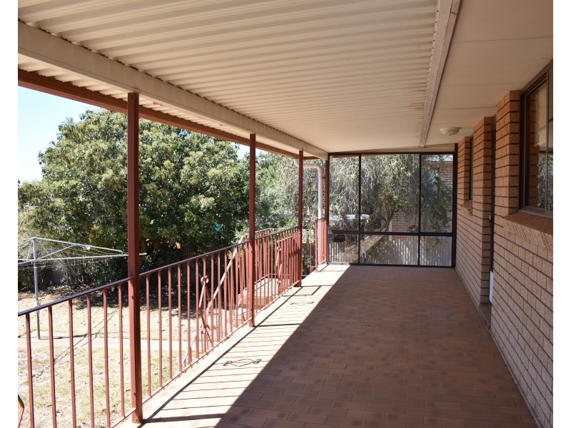 17 Jubilee Street, Parkes NSW 2870