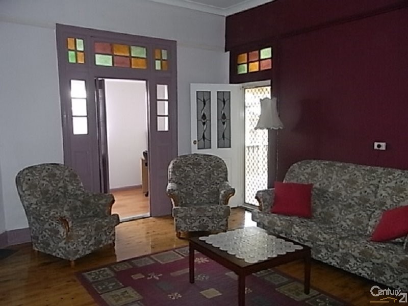 88 Currajong St, Parkes NSW 2870