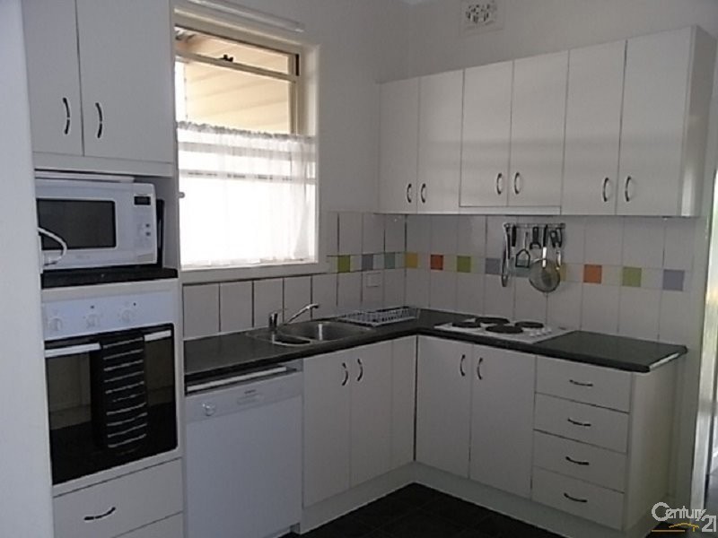 88 Currajong St, Parkes NSW 2870