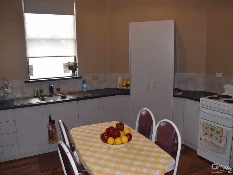 96 Clarinda Street, Parkes NSW 2870