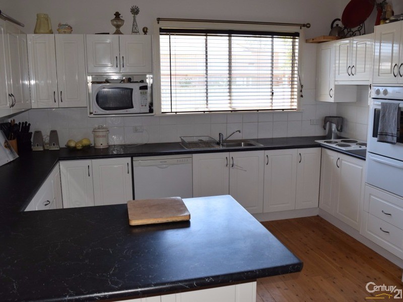 39 Thornbury Street, Parkes NSW 2870