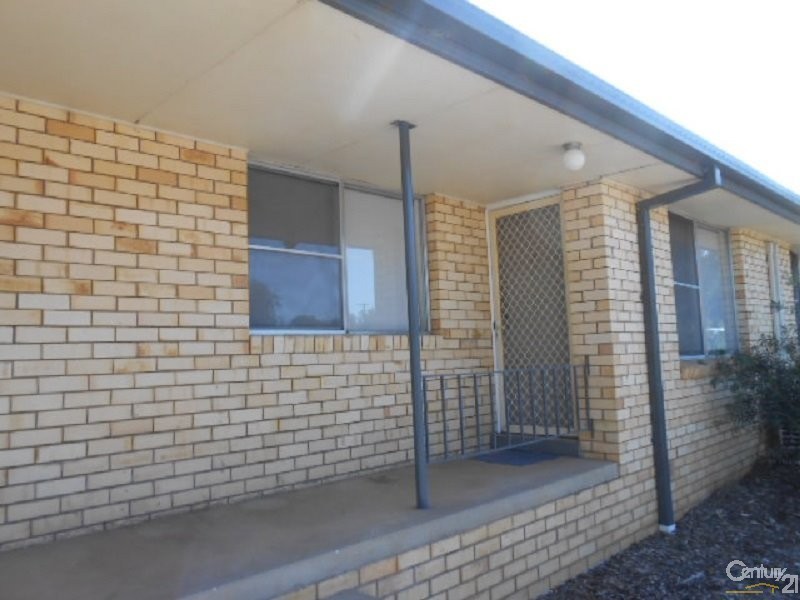 2/31 FORBES RD, Parkes NSW 2870