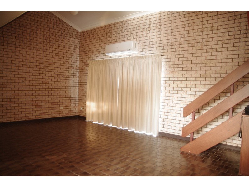 6/11 ALBERT ST, Parkes NSW 2870