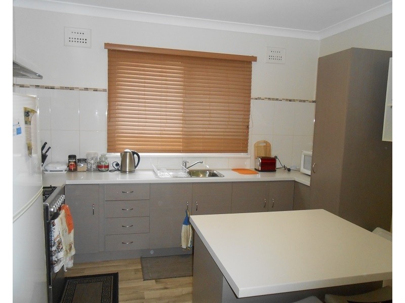 4 Currajong Street, Parkes NSW 2870