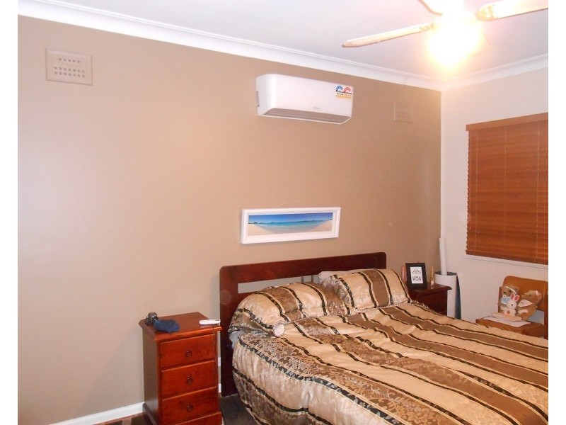 4 Currajong Street, Parkes NSW 2870