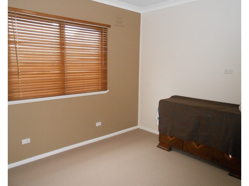 4 Currajong Street, Parkes NSW 2870