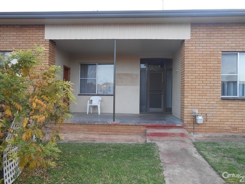 2/70 BOGAN ST, Parkes NSW 2870