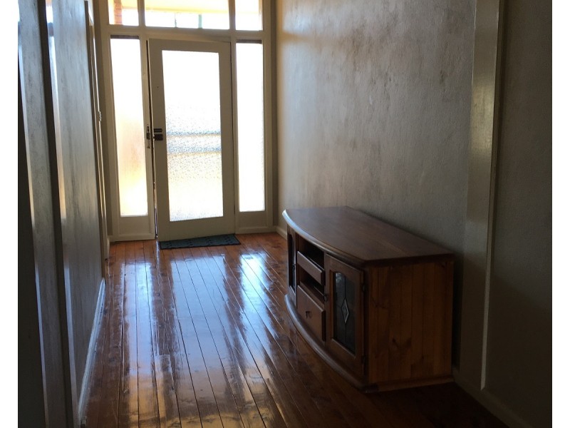 2/70 BOGAN ST, Parkes NSW 2870