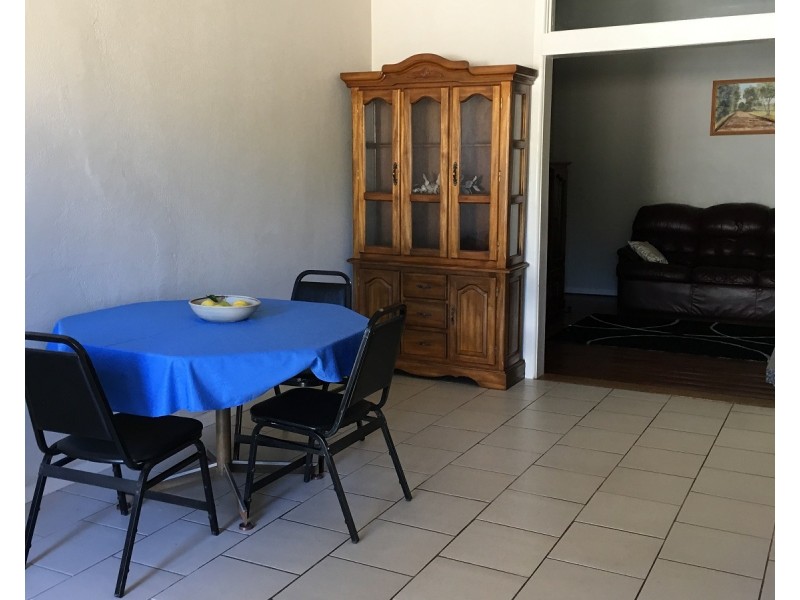 2/70 BOGAN ST, Parkes NSW 2870