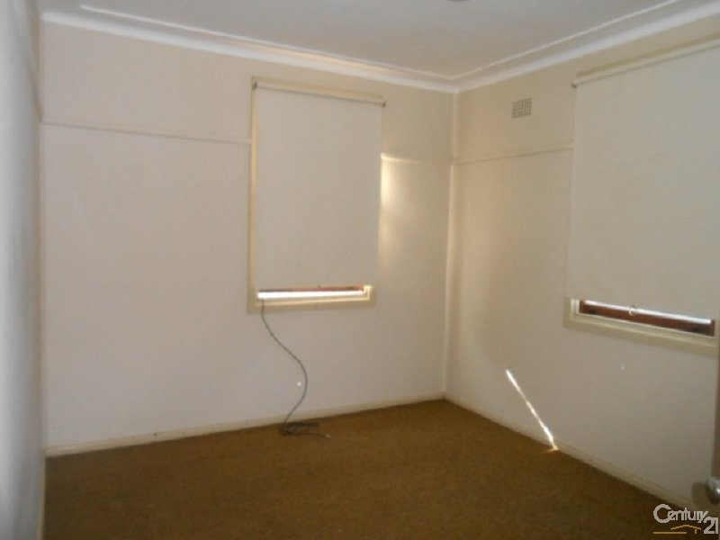 1 GALLOP AVENUE, Parkes NSW 2870