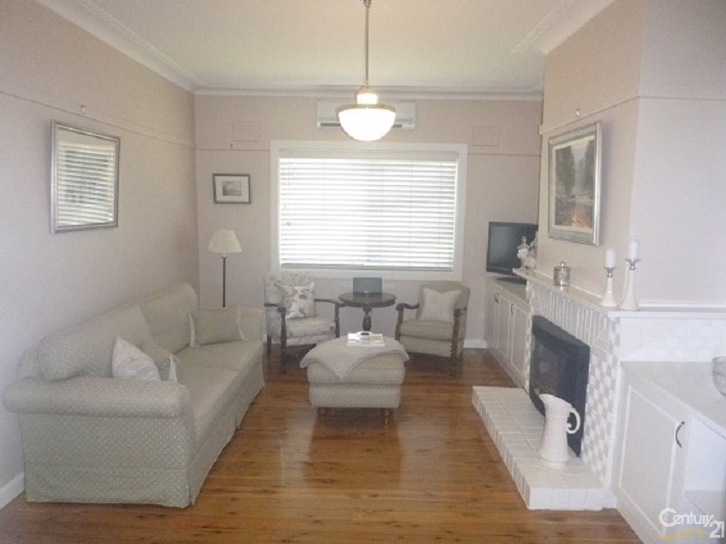 16 Forster Street, Parkes NSW 2870