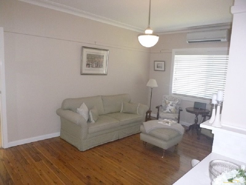 16 Forster Street, Parkes NSW 2870