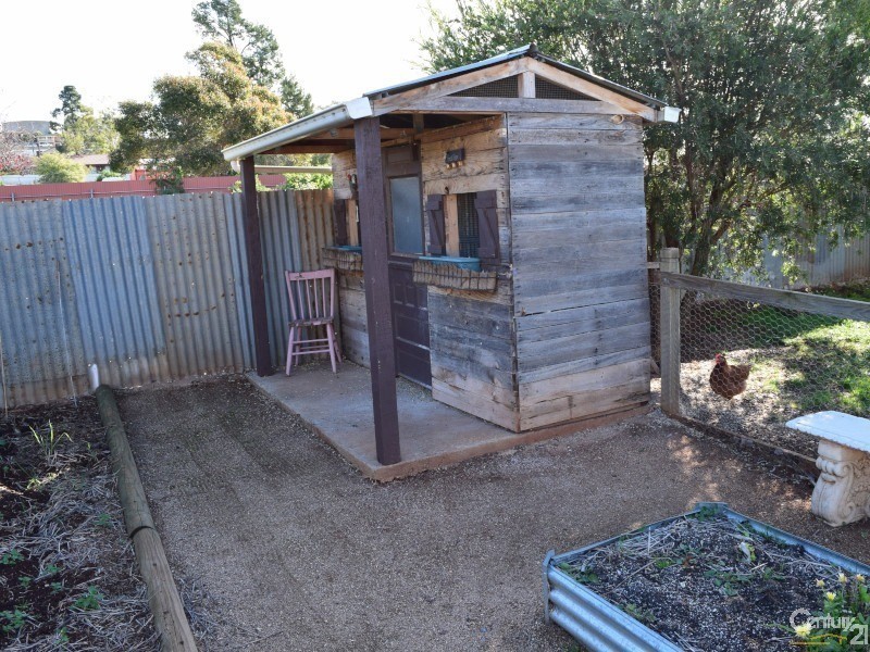 14 Barton Street, Parkes NSW 2870