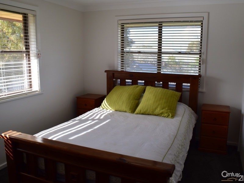 14 Barton Street, Parkes NSW 2870