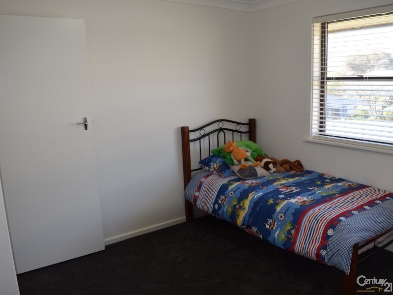 14 Barton Street, Parkes NSW 2870