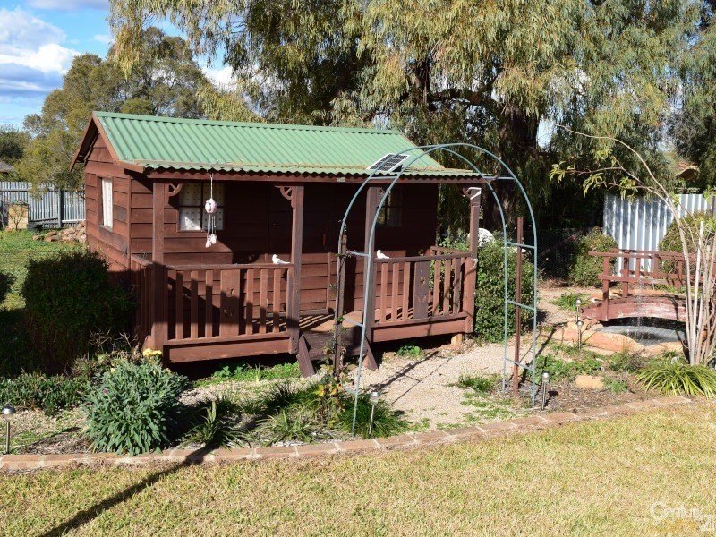 14 Barton Street, Parkes NSW 2870