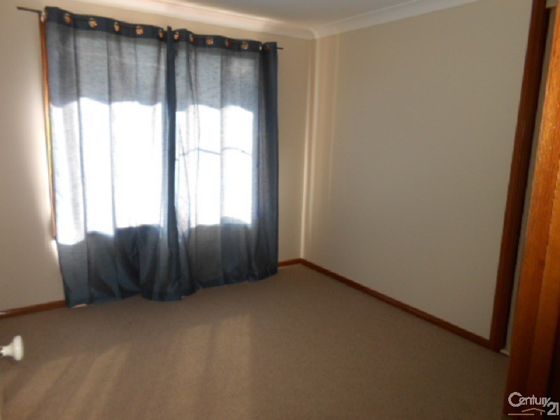 15 Flinders Street, Parkes NSW 2870