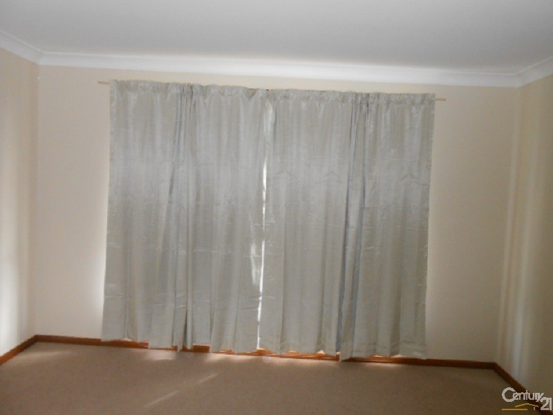 15 Flinders Street, Parkes NSW 2870