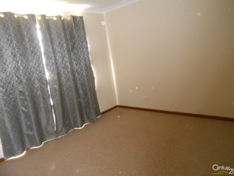 15 Flinders Street, Parkes NSW 2870