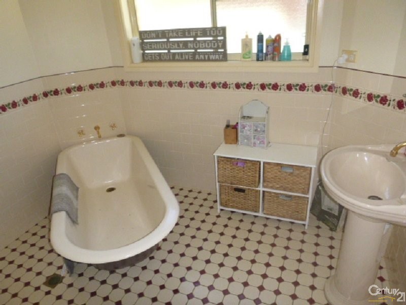 3 John Curtin Street, Parkes NSW 2870