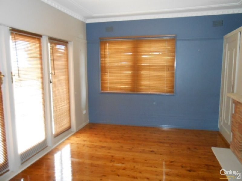 12 Boazman Street, Parkes NSW 2870