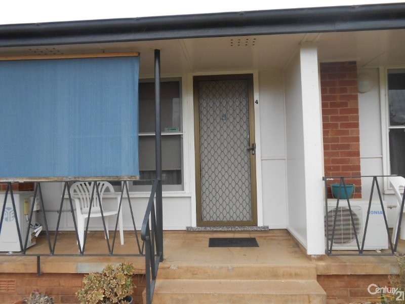 4/13 ORANGE ST, Parkes NSW 2870