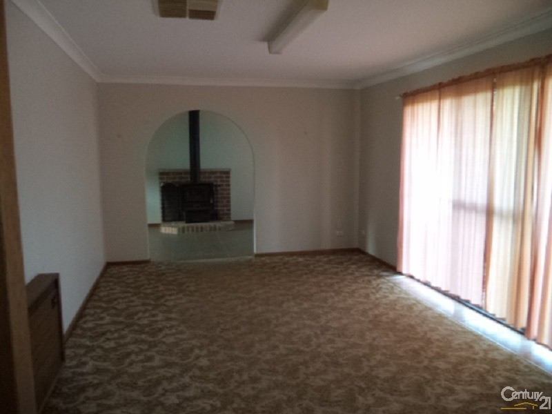 22 Hamilton Road, Parkes NSW 2870